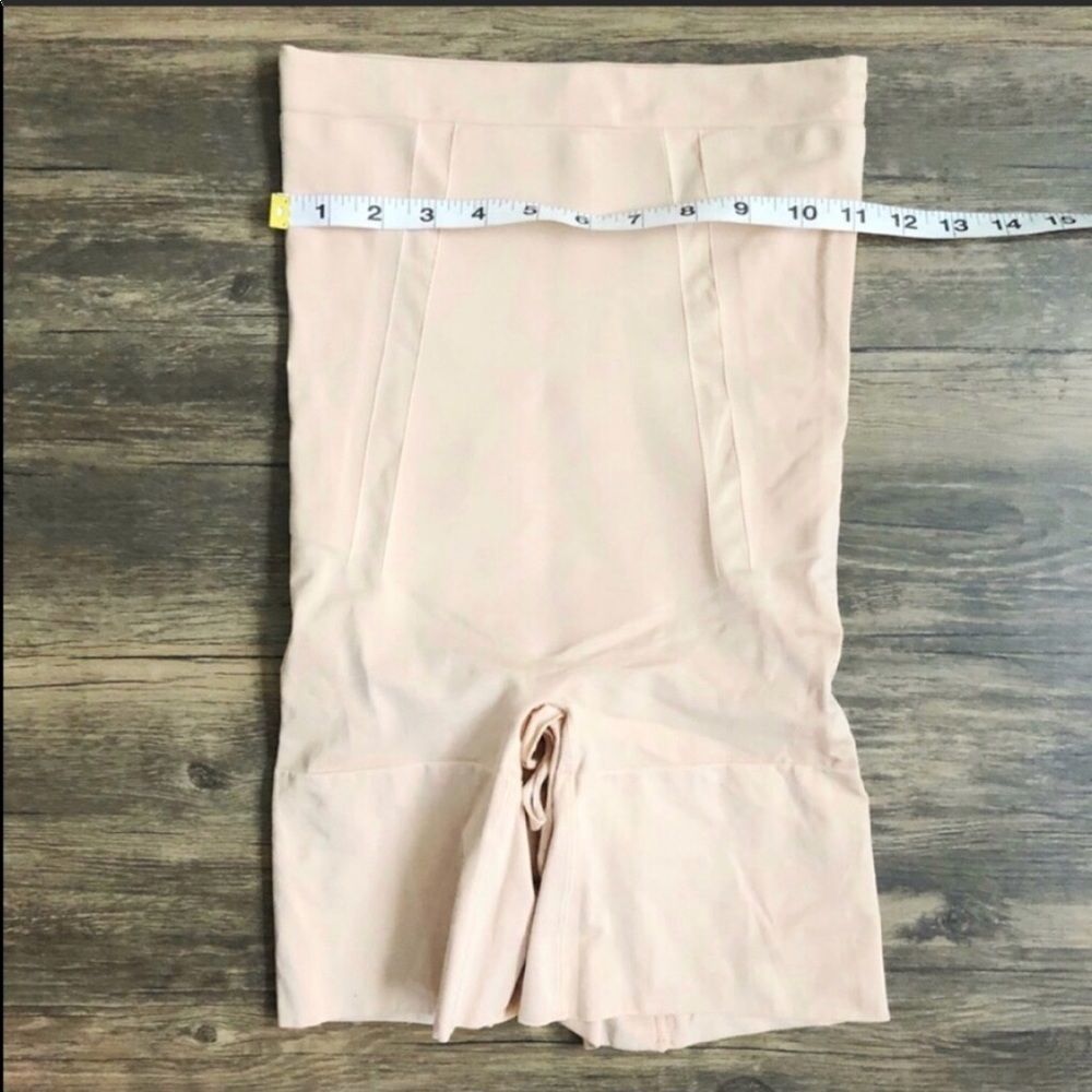 SPANX OnCore High Waist Mid Thigh Shaper! - Picture 5 of 7